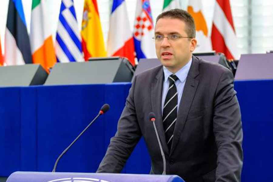 SOKOL GA NIJE VOLIO: Režiser iz Travnika razbjesnio HDZ-ovog europarlamentarca…