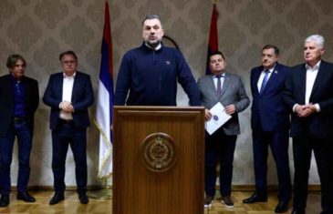 NAKON ŠTO JE TROJKA PREDALA HDZ-u AGENCIJU ZA DRŽAVNU SLUŽBU BiH: Od tri novoimenovana pomoćnika ministra finansija i trezora BiH – tri Srbina!