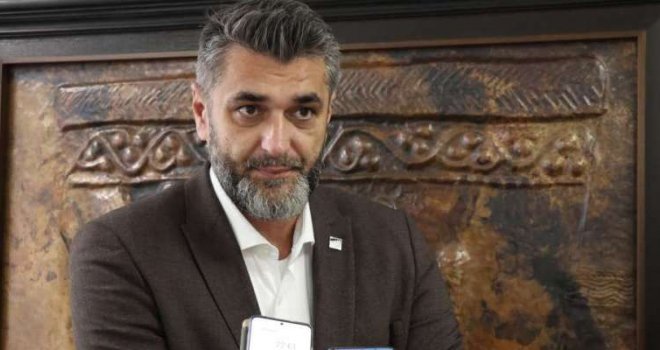 Suljagić uputio žestoku kritiku sarajevskim historičarima: ‘Grupa seljaka je uradila više od vas’