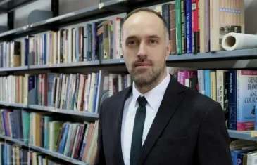 Jasmin Hasić za Raport: Bosanski jezik je u opasnosti da se svede na politički simbol, umjesto da se razvija kao funkcionalan, otvoren i samopouzdan