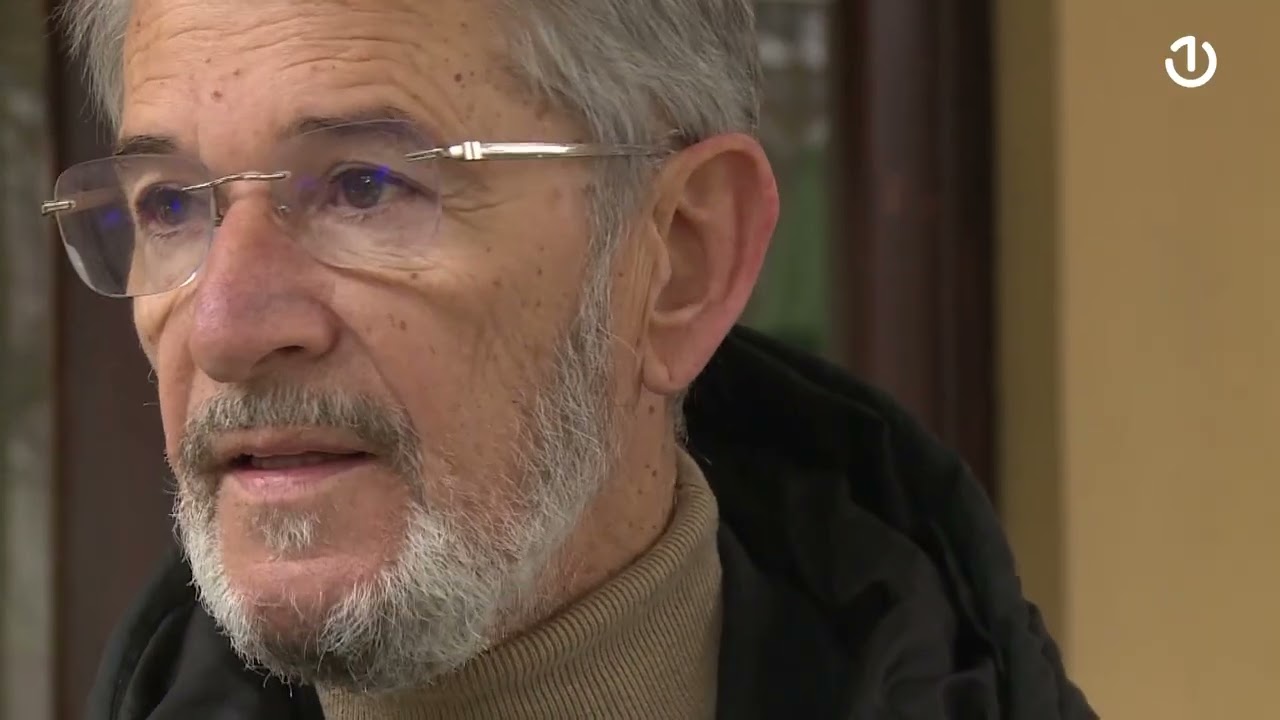 MEHMEDOVIĆ ZVONI NA UZBUNU: “Punih 19 godina je, umjesto odlaska u penziju, primao izvanrednu platu i ima sve beneficije…” MEHMEDOVIĆ ZVONI NA UZBUNU: “Punih 19 godina je, umjesto odlaska u penziju, primao izvanrednu platu i ima sve beneficije…”