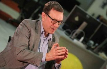 EKONOMSKI STRUČNJAK VJEKOSLAV DOMLJAN UPOZORAVA: “BiH je kao ‘grobljanska zemlja’ – tone u tehnološki i kulturni ponor, a…”