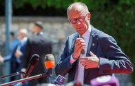 NJEMAČKI KANCELAR PRESJEKAO: “Srbija neka se odluči!”