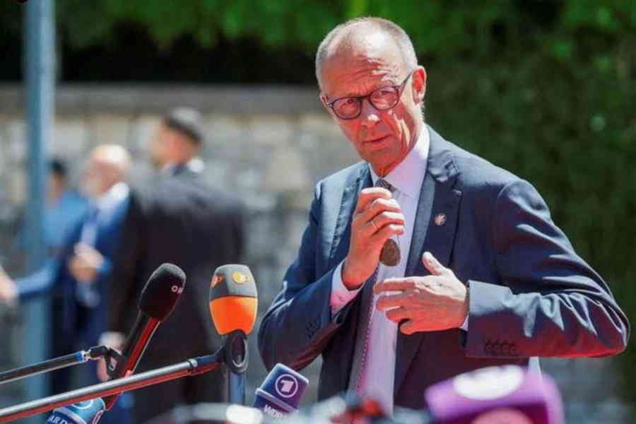 NJEMAČKI KANCELAR PRESJEKAO: “Srbija neka se odluči!”