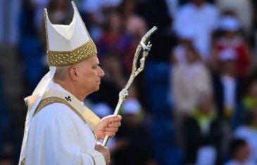 PAPA LAV ZAGRMIO: “Prestanite, pokajte se dok još ima vremena. Ili ćete ZAVRŠITI U PAKLU!”