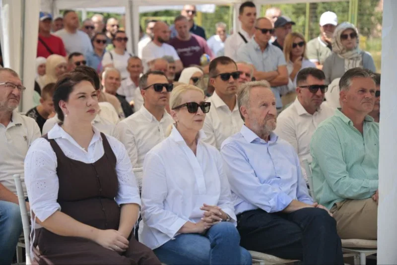 Štetina ljuta čorba za kuharicu s Poljina i njene šegrte: Sebija i Bakir možda prežive još jedan poraz, ali SDA neće Štetina ljuta čorba za kuharicu s Poljina i njene šegrte: Sebija i Bakir možda prežive još jedan poraz, ali SDA neće