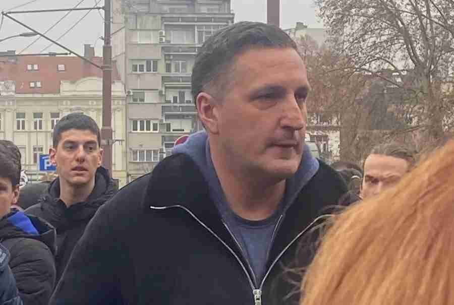 „RADI TAKVIH OLOŠA ZGADILI SMO SE BRAĆI U SRBIJI…“ Burne reakcije nakon skandaloznog istupa Nedeljka Eleka uoči izbora u Srbiji…